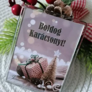 Ajándékdobozos karácsonyi hűtőmágnes kis karácsonyfával és Boldog Karácsonyt felirattal