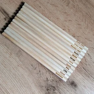 Névre szóló gravírozott ceruzák különböző nevekkel, ovis ballagási ajándék