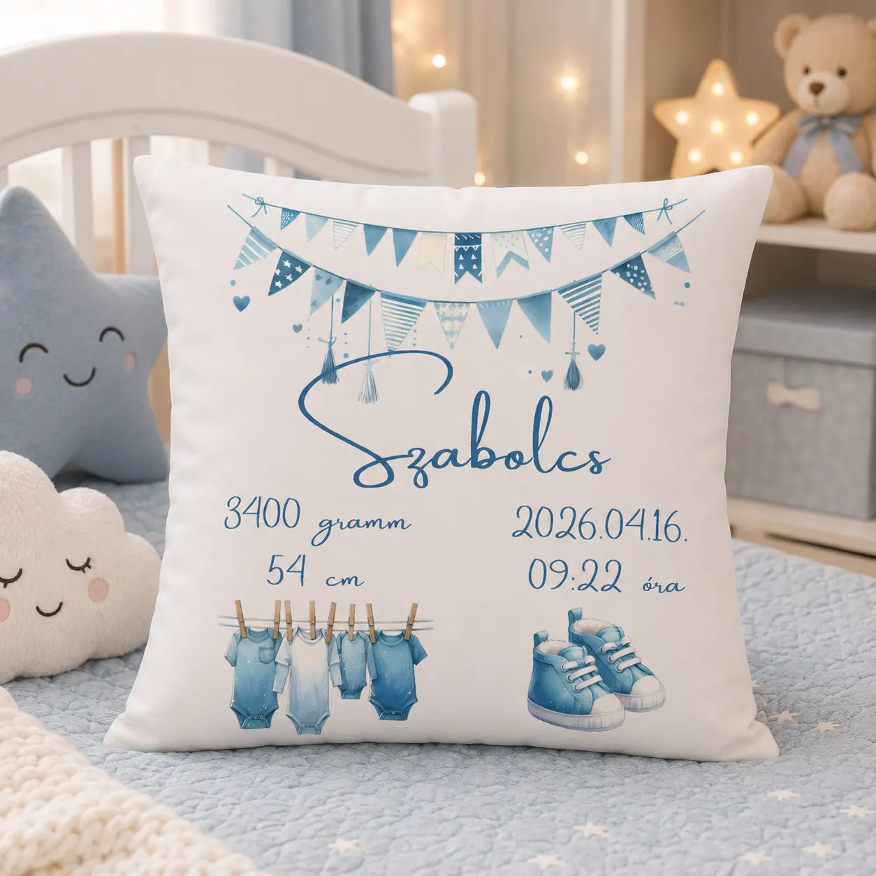 Kék babaruhás baba emlékőrző párna névvel és születési adatokkal